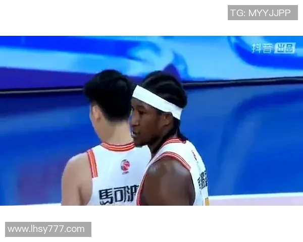 深圳与上海篮球赛激战正酣谁能在这场对决中笑到最后 深圳与上海篮球赛激战正酣谁能在这场对决中笑到最后