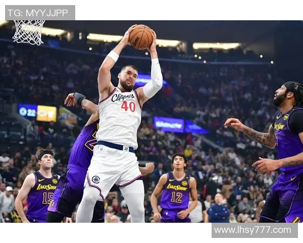 快船与湖人精彩对决全场录像回放及精彩瞬间解析 快船与湖人精彩对决全场录像回放及精彩瞬间解析