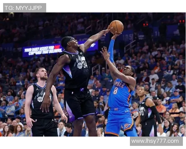 雷霆与爵士季后赛第五场激战回顾与精彩瞬间分析